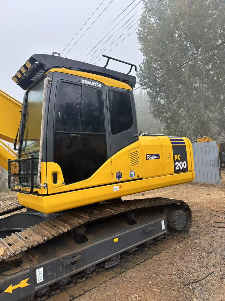 Komatsu PC200-7 excavator - Crawler excavator: picture 2 Komatsu PC200-7 excavator - Crawler excavator: picture 2