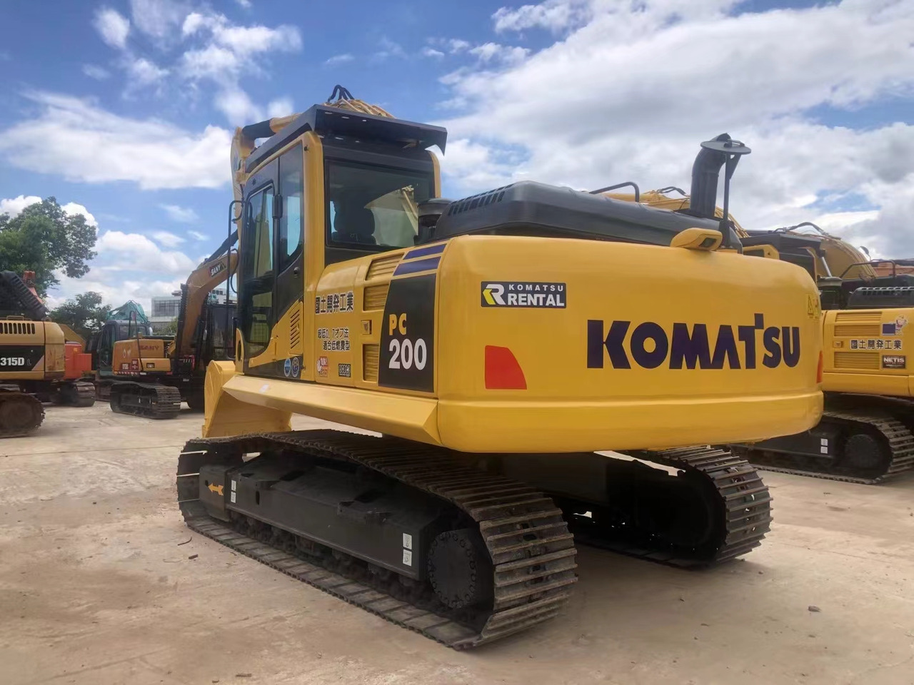 Komatsu PC200-8 Excavator - Crawler excavator: picture 2 Komatsu PC200-8 Excavator - Crawler excavator: picture 2