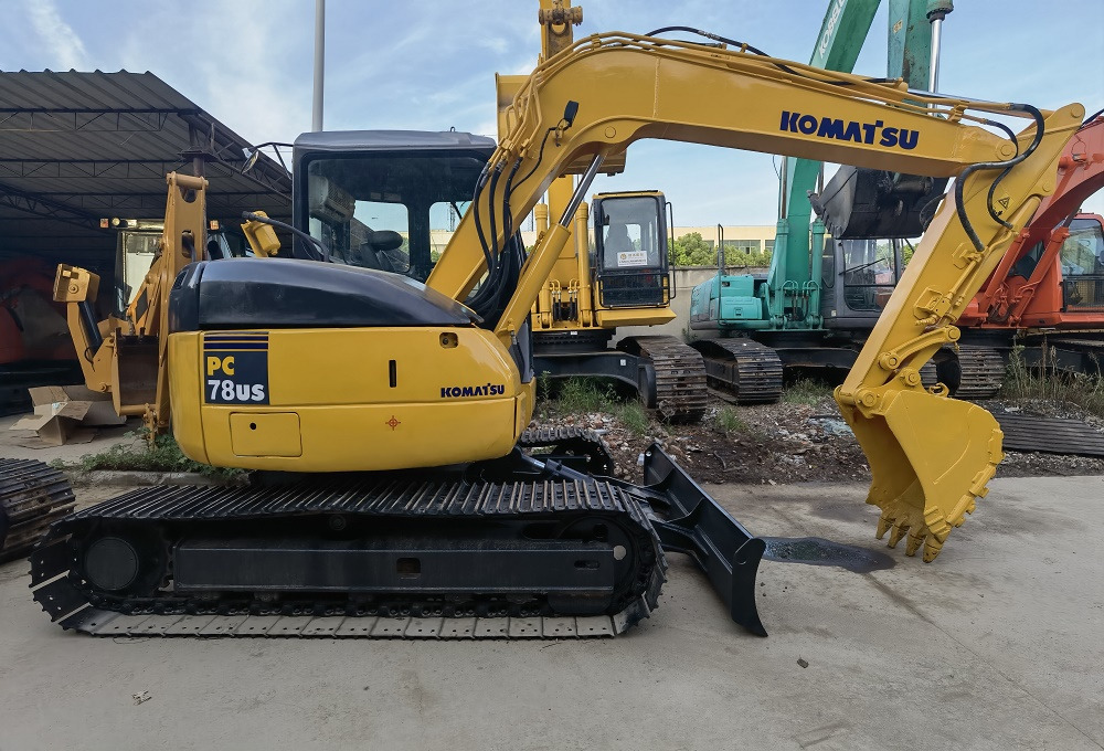 Komatsu pc78 Excavator - Crawler excavator: picture 2 Komatsu pc78 Excavator - Crawler excavator: picture 2