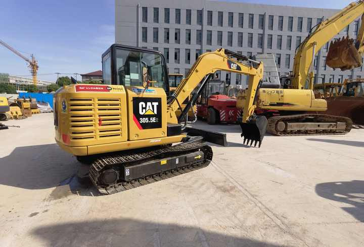 Used Japan CAT 305.5E2 excavator digger CAT mini hydraulic excavator for hot sale - Crawler excavator: picture 4 Used Japan CAT 305.5E2 excavator digger CAT mini hydraulic excavator for hot sale - Crawler excavator: picture 4