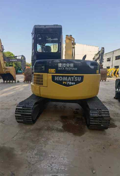 Used Small Crawler Excavator PC78US Japan Brand komatsu model pc78us For Sale - Excavator: picture 2 Used Small Crawler Excavator PC78US Japan Brand komatsu model pc78us For Sale - Excavator: picture 2