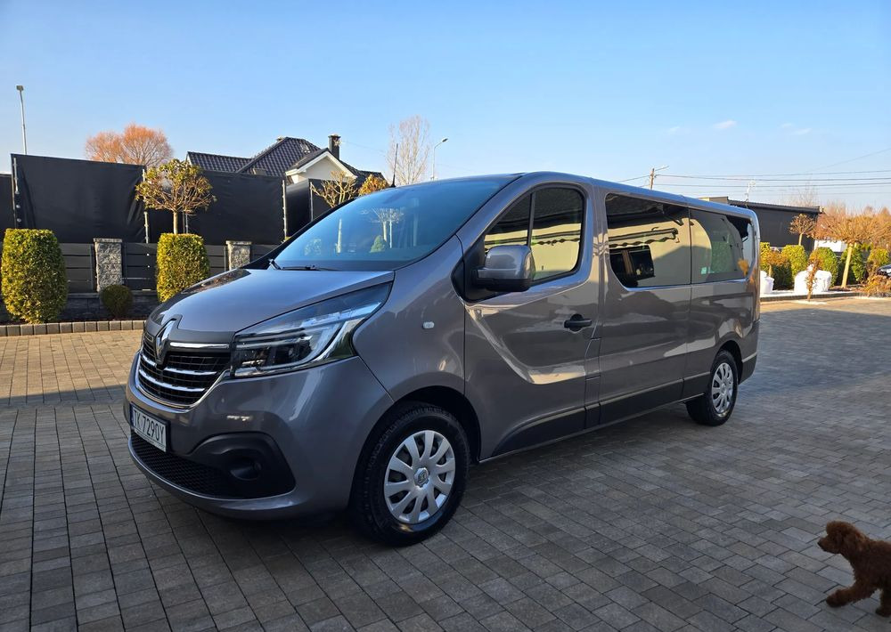Renault Trafic Grand SpaceClass 2.0 dCi EDC - Car: picture 2 Renault Trafic Grand SpaceClass 2.0 dCi EDC - Car: picture 2
