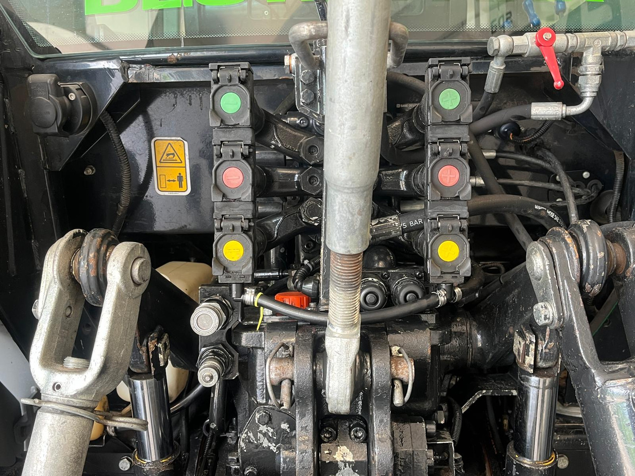 Farm tractor DEUTZ-FAHR 5100.4 D: picture 9