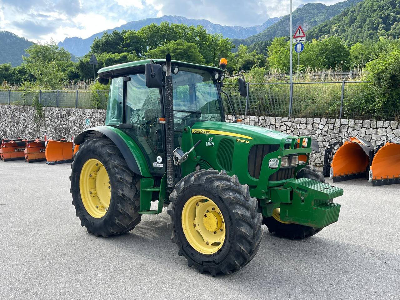 JOHN DEERE 5080 M - Farm tractor: picture 4 JOHN DEERE 5080 M - Farm tractor: picture 4