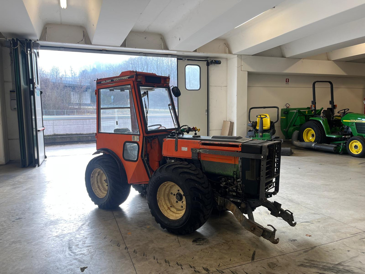 TRATTORE HOLDER CULTITRAC 411 - Farm tractor: picture 4 TRATTORE HOLDER CULTITRAC 411 - Farm tractor: picture 4