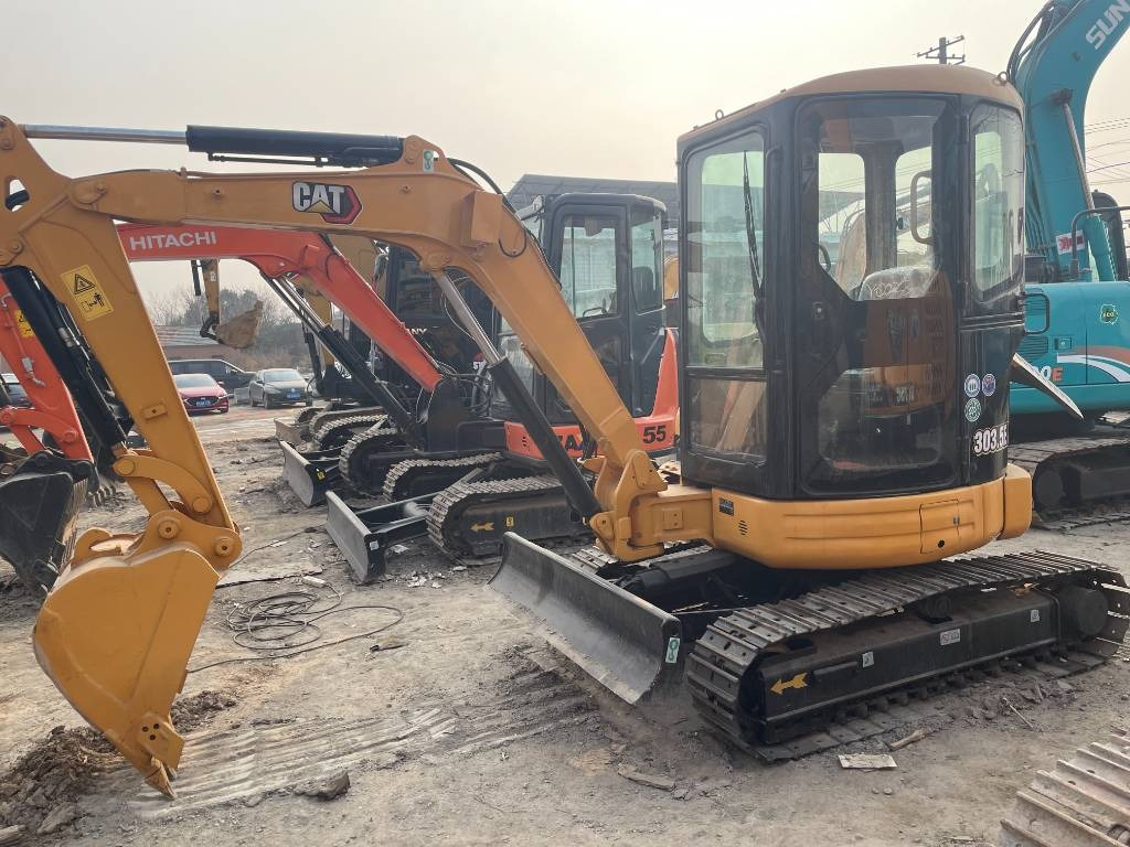 CAT 303 - Mini excavator: picture 1 CAT 303 - Mini excavator: picture 1