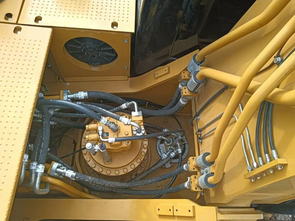Crawler excavator CAT 336 GC: picture 6