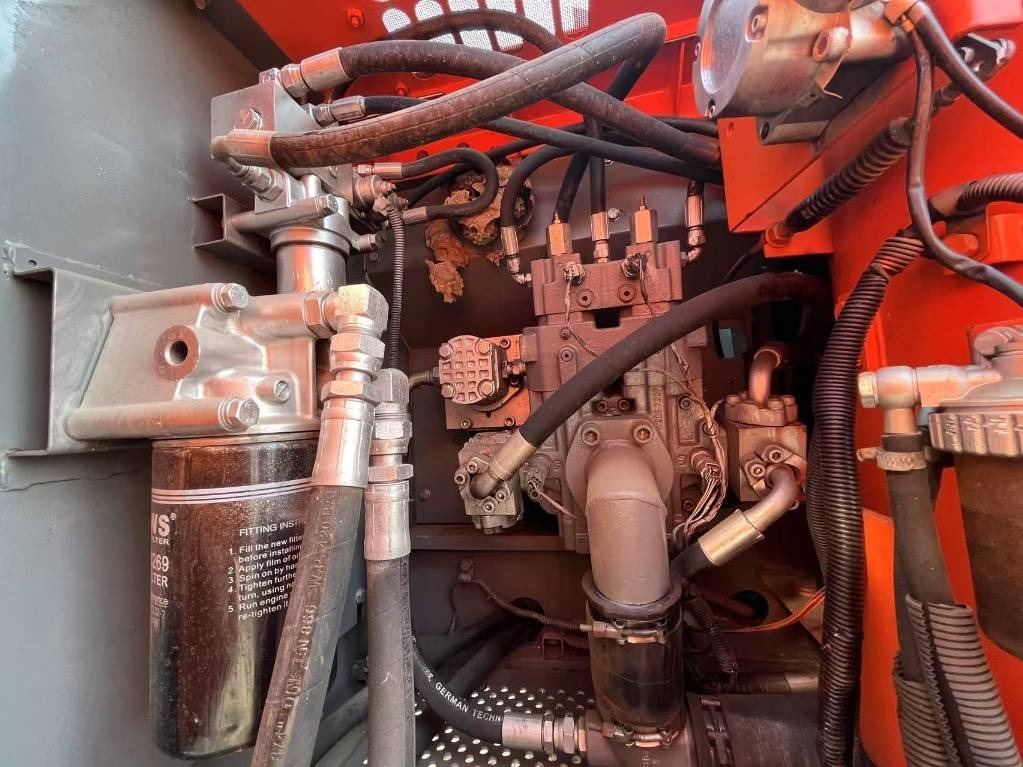 Hitachi ZX 160 - Crawler excavator: picture 5 Hitachi ZX 160 - Crawler excavator: picture 5