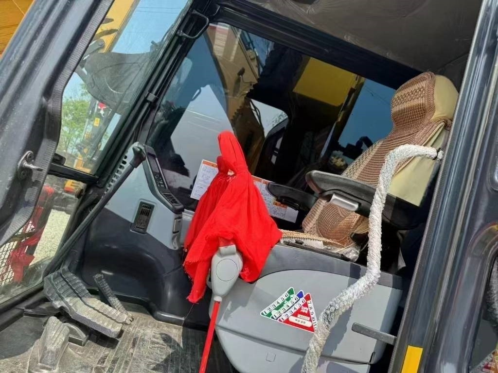 Komatsu PC 130 - Crawler excavator: picture 4 Komatsu PC 130 - Crawler excavator: picture 4