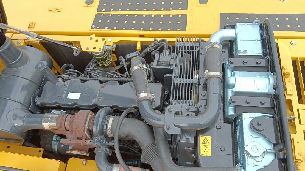 Komatsu PC 220-7 - Crawler excavator: picture 3 Komatsu PC 220-7 - Crawler excavator: picture 3