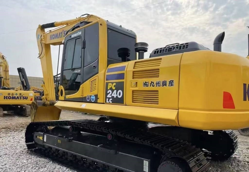 Crawler excavator Komatsu PC 240: picture 6