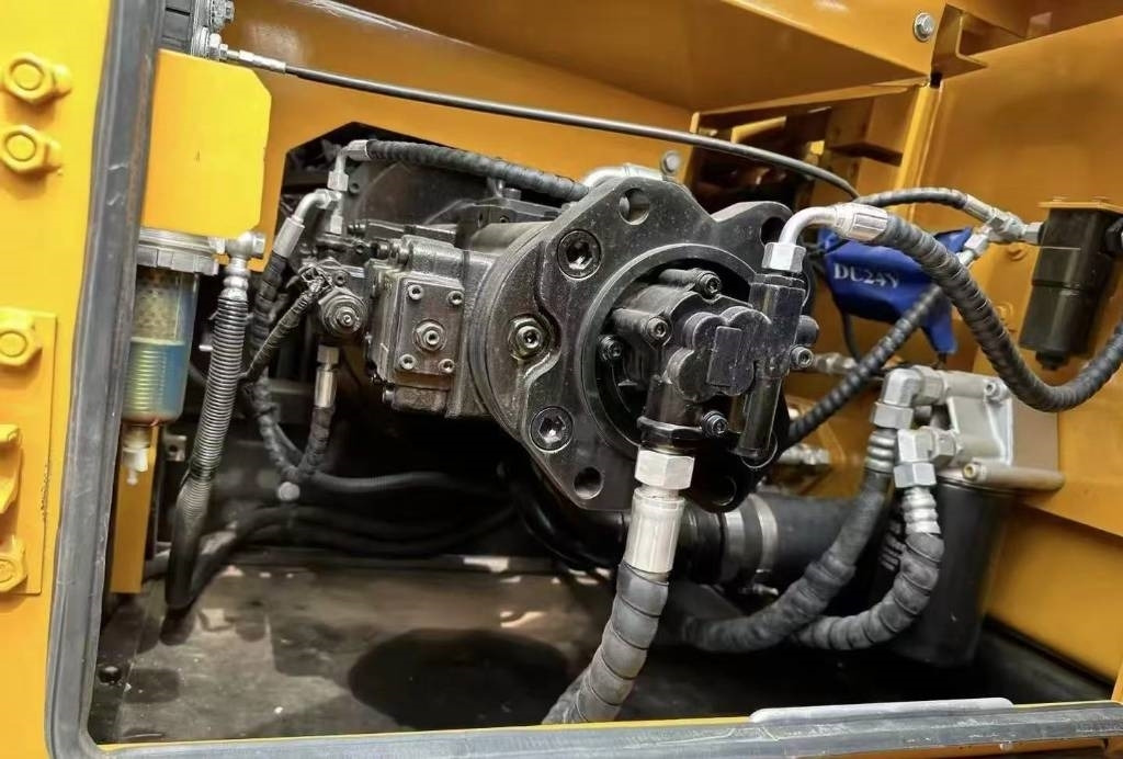 Crawler excavator Sany SY 235: picture 7