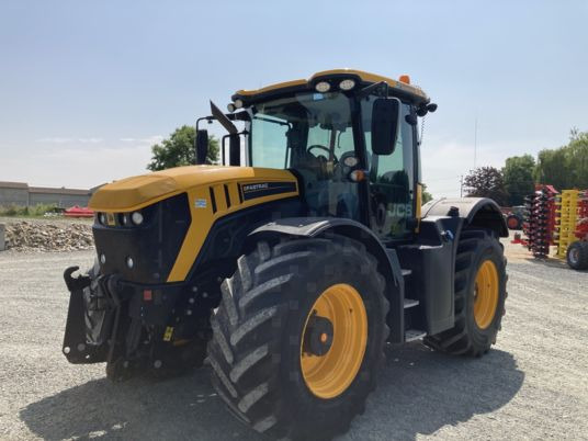 JCB FASTRAC 4220 - Farm tractor: picture 2 JCB FASTRAC 4220 - Farm tractor: picture 2