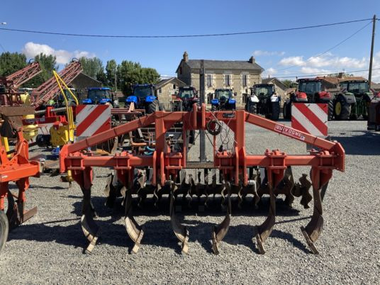Quivogne SCD 300 - Subsoiler: picture 1 Quivogne SCD 300 - Subsoiler: picture 1