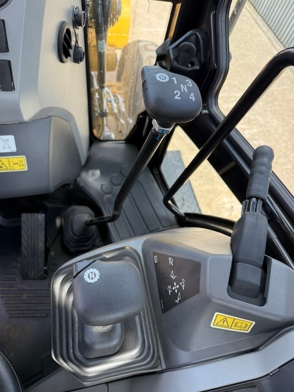 New Backhoe loader CAT 424: picture 13 New Backhoe loader CAT 424: picture 13