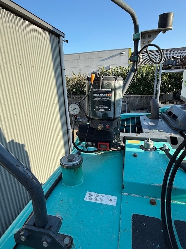 Crawler excavator Kobelco SK 260 SR LC-3: picture 12 Crawler excavator Kobelco SK 260 SR LC-3: picture 12