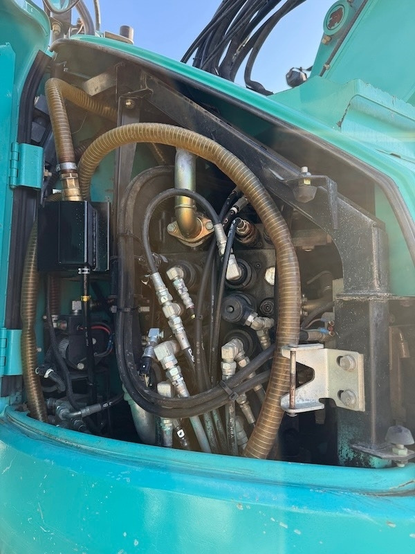 Crawler excavator Kobelco SK 260 SR LC-3: picture 11 Crawler excavator Kobelco SK 260 SR LC-3: picture 11