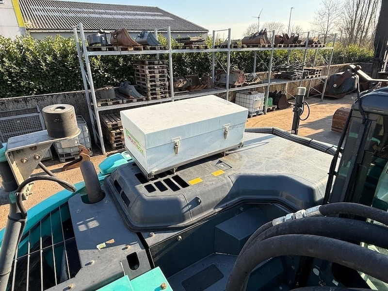 Crawler excavator Kobelco SK 260 SR LC-3: picture 13 Crawler excavator Kobelco SK 260 SR LC-3: picture 13