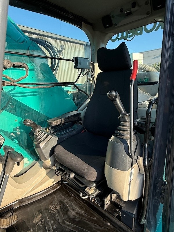 Crawler excavator Kobelco SK 260 SR LC-3: picture 16 Crawler excavator Kobelco SK 260 SR LC-3: picture 16