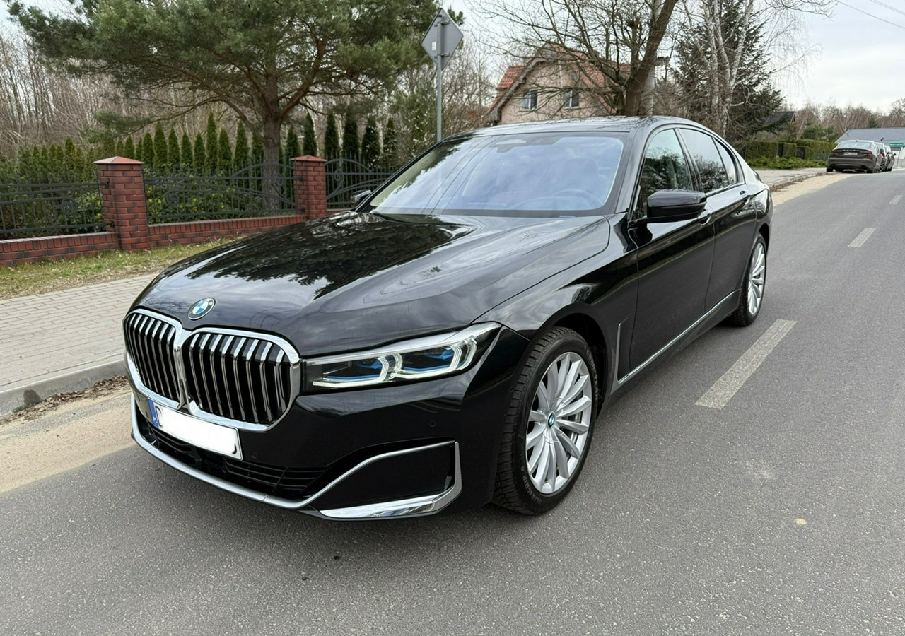 BMW SERIA 7 II (G11/G12) BMW SERIA 7 740d Xdrive 340KM Luxury+Exclusive Masaże Adaptiv Oś Lasery 2022 FV2 - Sedan: picture 4 BMW SERIA 7 II (G11/G12) BMW SERIA 7 740d Xdrive 340KM Luxury+Exclusive Masaże Adaptiv Oś Lasery 2022 FV2 - Sedan: picture 4
