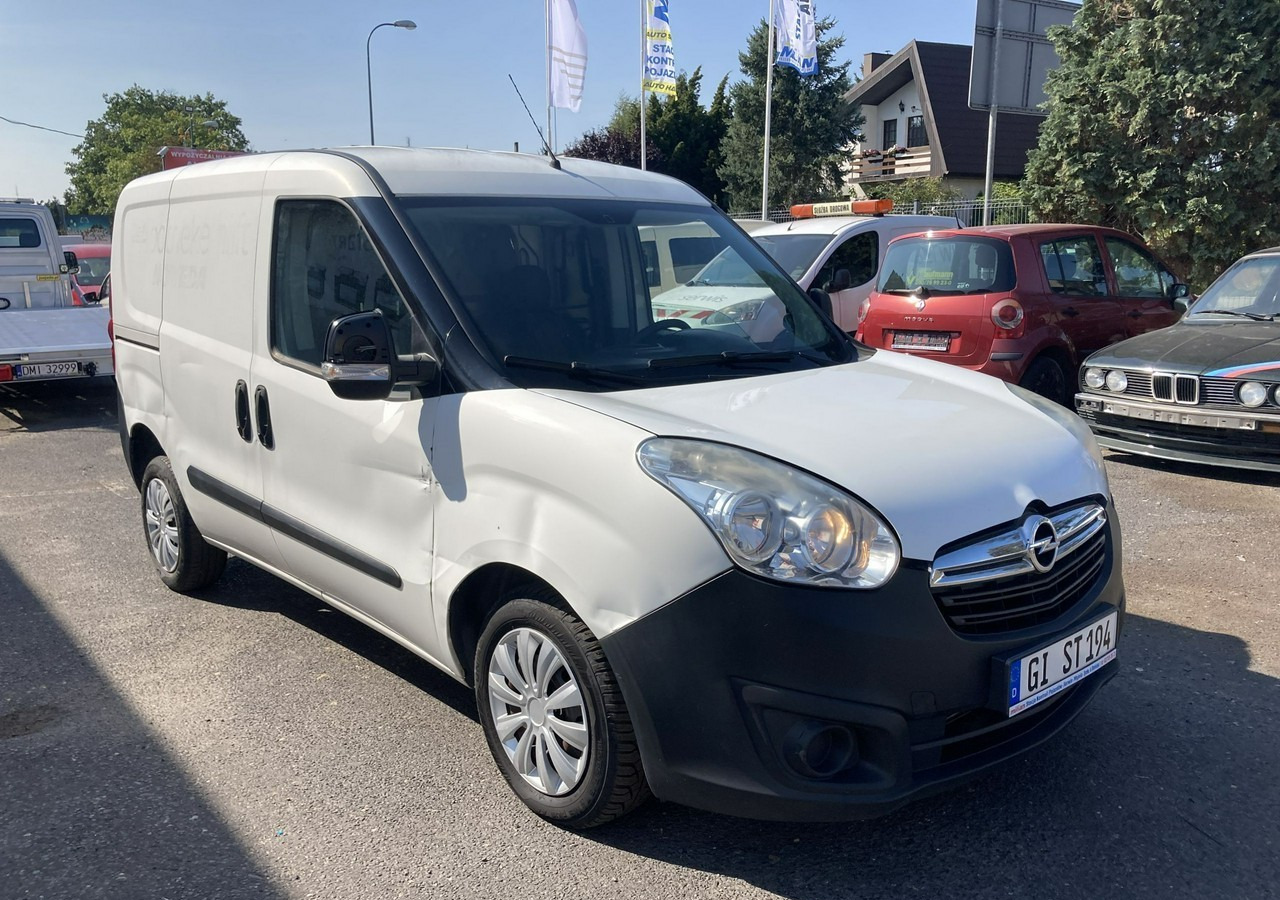 Fiat Doblo Fiat Doblo 1,3 jtd ECO Flex chłodnia do leków 2013 - Panel van: picture 1 Fiat Doblo Fiat Doblo 1,3 jtd ECO Flex chłodnia do leków 2013 - Panel van: picture 1
