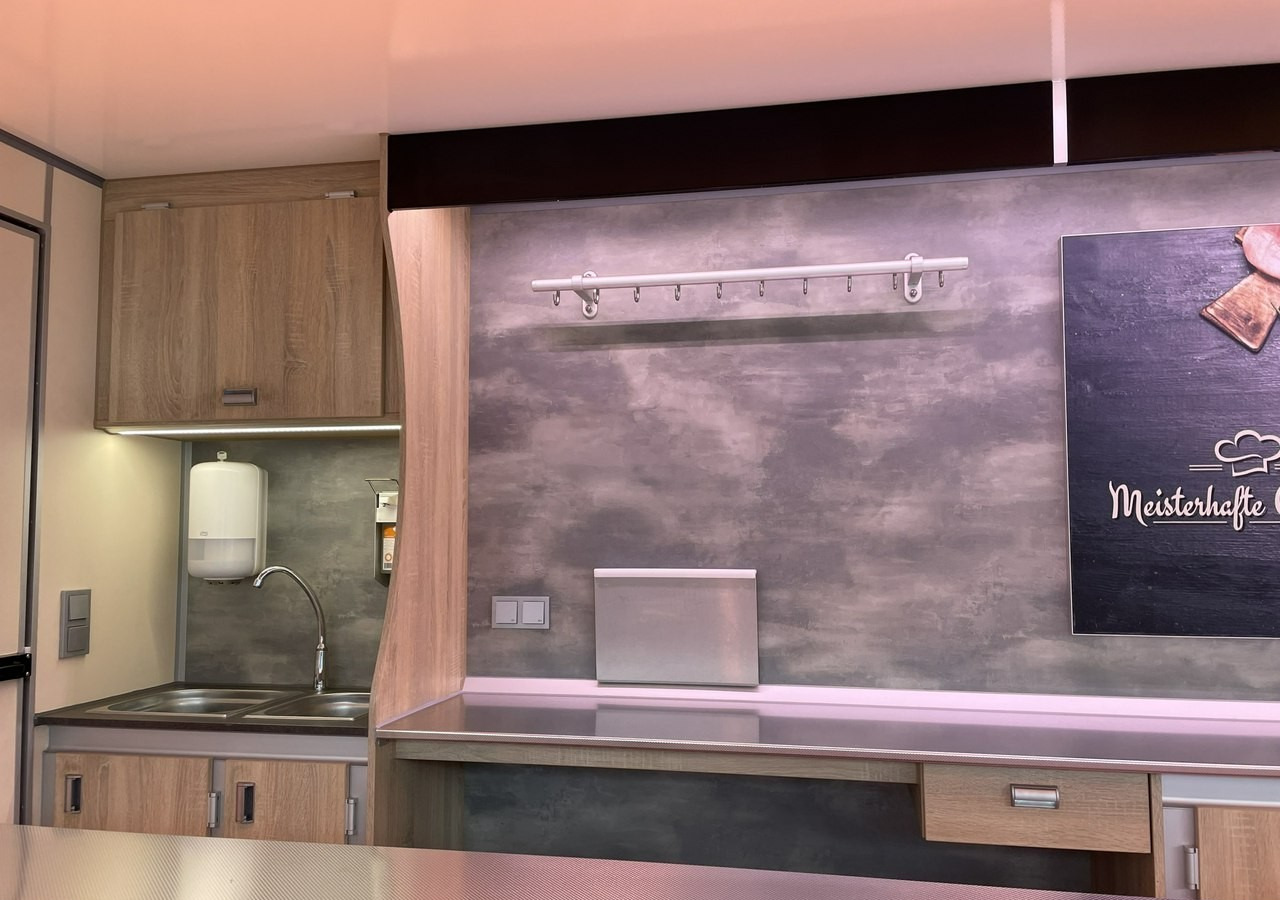 Vending truck Fiat Ducato Autosklep wędlin Gastronomiczna food truck foodtruck sklep Borco 202: picture 10