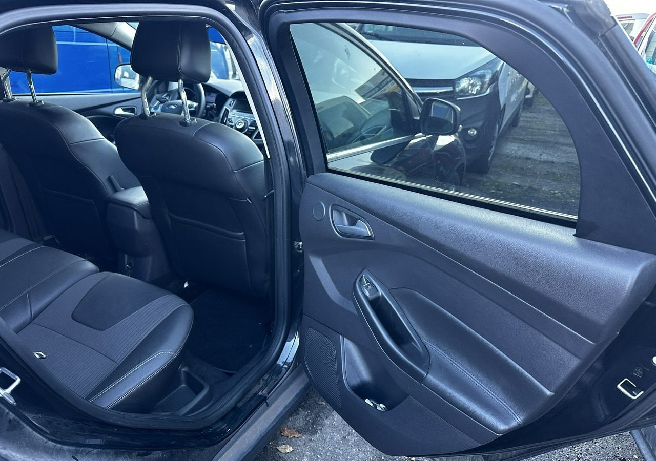 Hatchback Ford Focus III Ford Focus Bogate wyposażenie 2012: picture 24