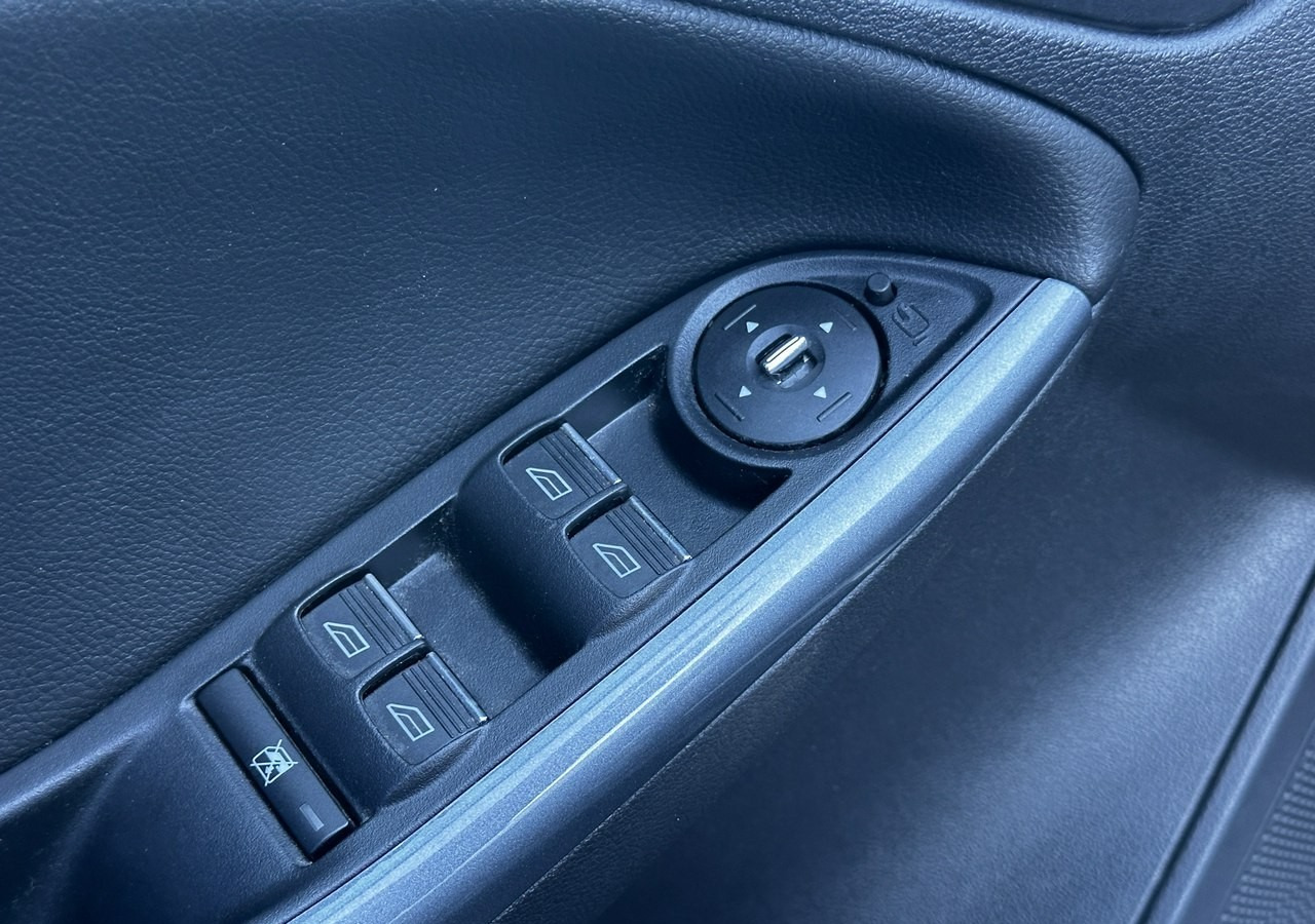 Hatchback Ford Focus III Ford Focus Bogate wyposażenie 2012: picture 8