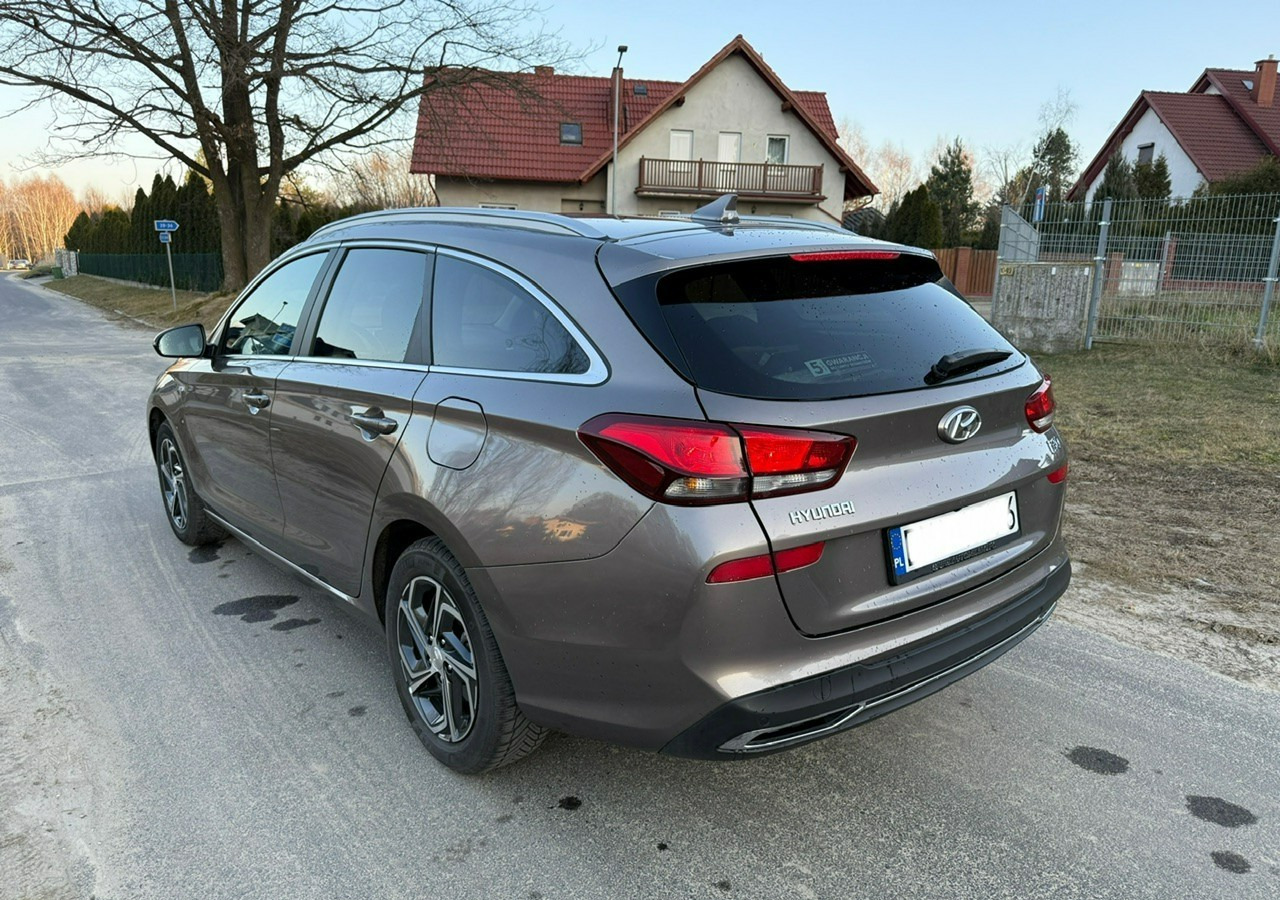 Hyundai i30 II Hyundai i30 1.5T-GDI160KM SMART PLUS +LED Salon PL-Gwarancja 2028 - Car: picture 5 Hyundai i30 II Hyundai i30 1.5T-GDI160KM SMART PLUS +LED Salon PL-Gwarancja 2028 - Car: picture 5