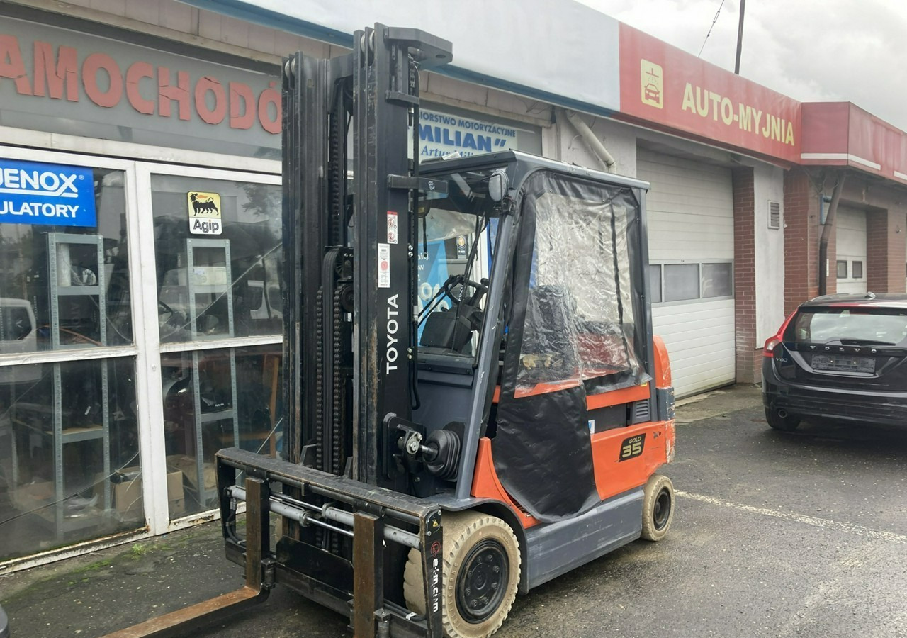 Inna Inny Toyota 7FBMF35 GOLD35 Wózek widłowy 2013 elektryczny - Electric forklift: picture 1 Inna Inny Toyota 7FBMF35 GOLD35 Wózek widłowy 2013 elektryczny - Electric forklift: picture 1