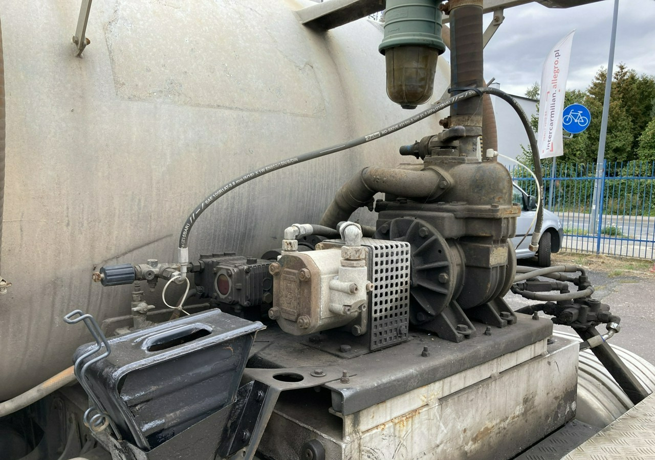 Mercedes-Benz Atego Atego716 Toitoi dowywozu WC Asanizacyjny Wuko Kanalizacja Toi Toi 20 - Vacuum truck: picture 5 Mercedes-Benz Atego Atego716 Toitoi dowywozu WC Asanizacyjny Wuko Kanalizacja Toi Toi 20 - Vacuum truck: picture 5