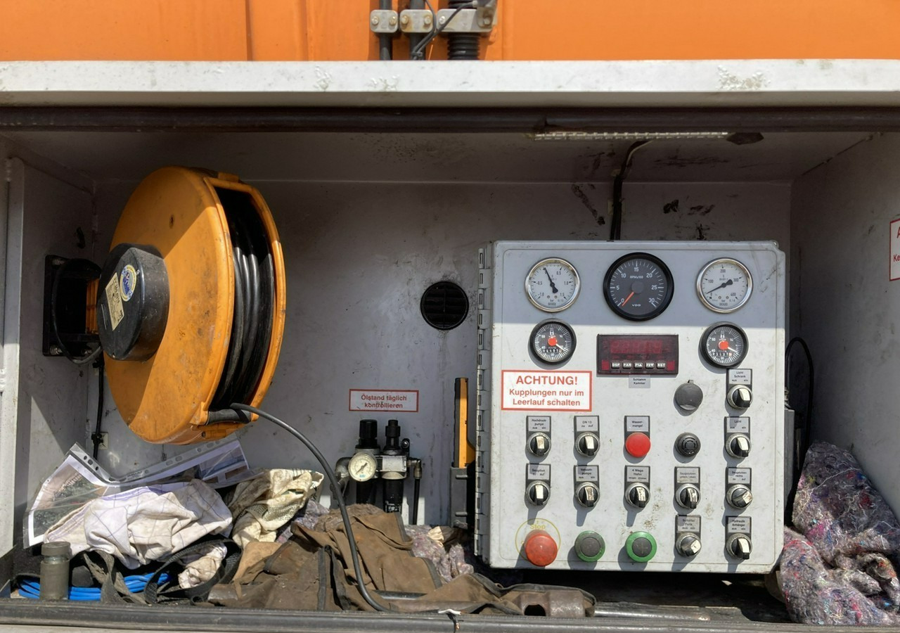 Mercedes-Benz Inny Mercedes-Benz AXOR 2543 Asenizacyjny kanalizacja szambiarka Wuko Beczka 2010 - Vacuum truck: picture 4 Mercedes-Benz Inny Mercedes-Benz AXOR 2543 Asenizacyjny kanalizacja szambiarka Wuko Beczka 2010 - Vacuum truck: picture 4