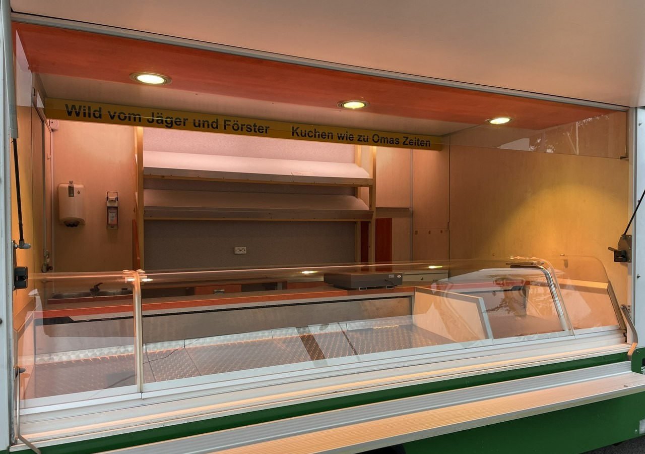 Renault Master Autosklep wędlin Gastronomiczny Food Truck Foodtruck Sklep Borco 200 - Vending truck: picture 3 Renault Master Autosklep wędlin Gastronomiczny Food Truck Foodtruck Sklep Borco 200 - Vending truck: picture 3