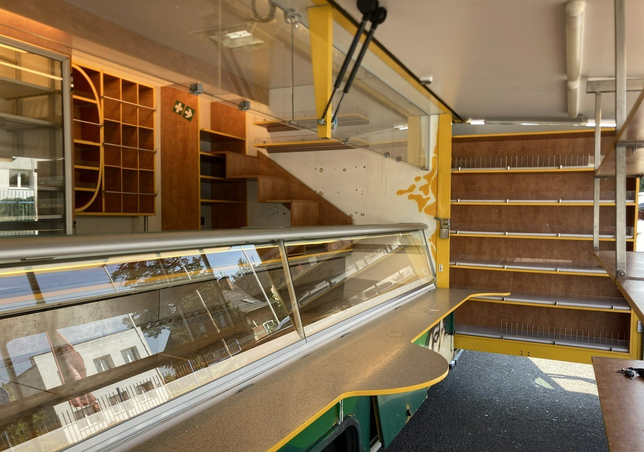 Renault Master Autosklep wędlin sklep bar Gastronomiczny Food Truck Foodtruck Borco - Vending truck: picture 4 Renault Master Autosklep wędlin sklep bar Gastronomiczny Food Truck Foodtruck Borco - Vending truck: picture 4