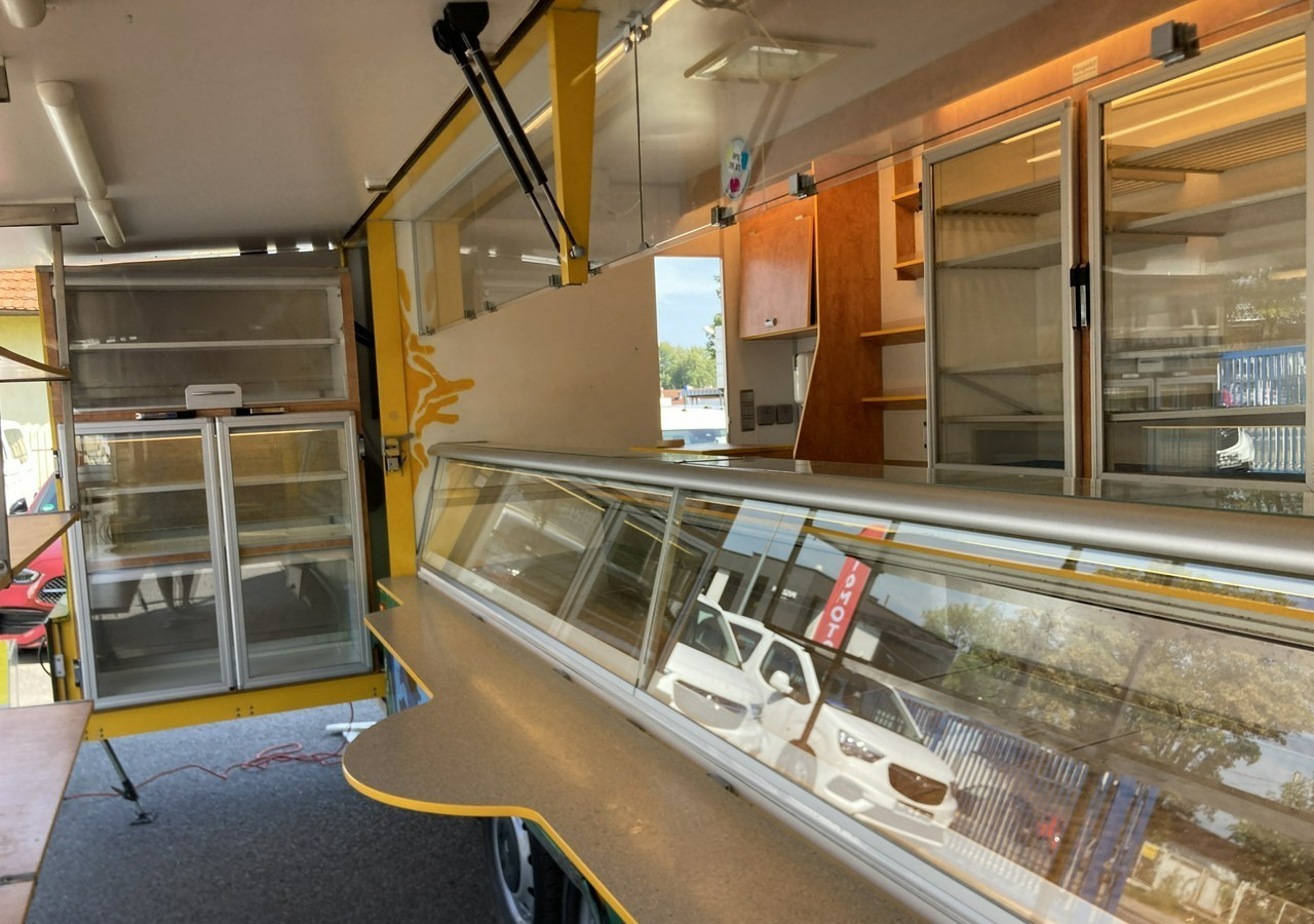Renault Master Autosklep wędlin sklep bar Gastronomiczny Food Truck Foodtruck Borco - Vending truck: picture 3 Renault Master Autosklep wędlin sklep bar Gastronomiczny Food Truck Foodtruck Borco - Vending truck: picture 3