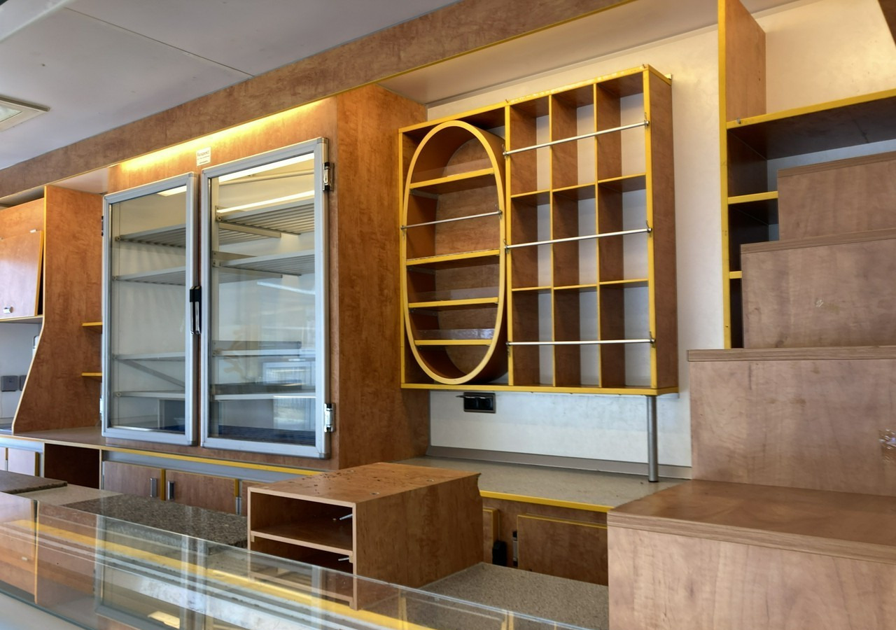 Renault Master Autosklep wędlin sklep bar Gastronomiczny Food Truck Foodtruck Borco - Vending truck: picture 5 Renault Master Autosklep wędlin sklep bar Gastronomiczny Food Truck Foodtruck Borco - Vending truck: picture 5