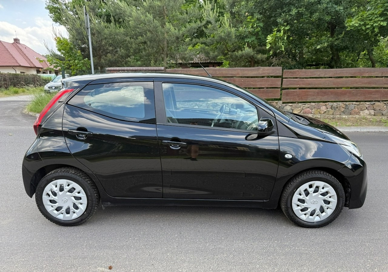 Toyota Aygo II Toyota Aygo 1.0-16V Klima Salon PL 24651km Model 2021 - Hatchback: picture 5 Toyota Aygo II Toyota Aygo 1.0-16V Klima Salon PL 24651km Model 2021 - Hatchback: picture 5