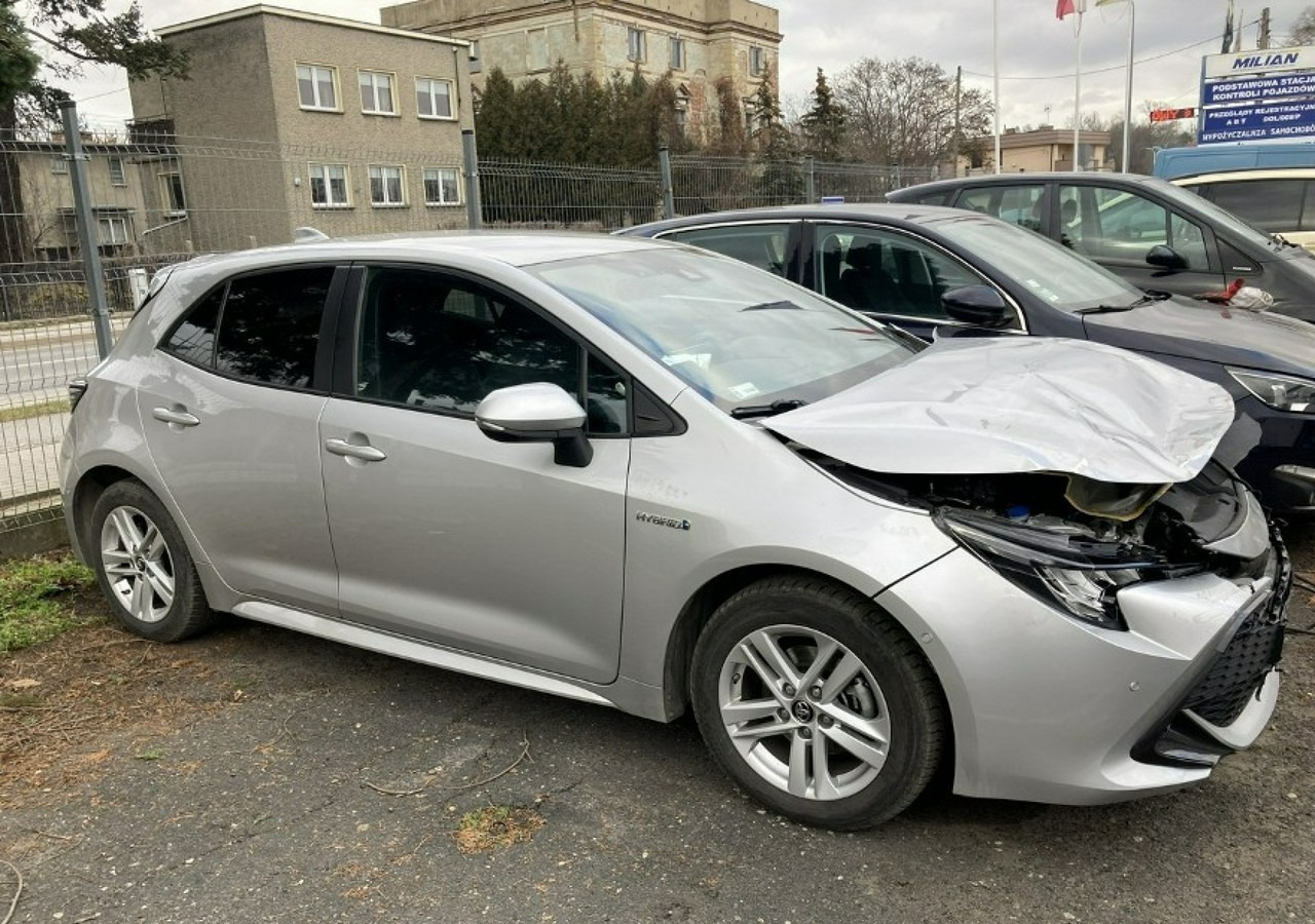 Toyota Corolla XII Corolla 1.8 Hybrid 102KM Comfort Salon PL 2020 - Hatchback: picture 3 Toyota Corolla XII Corolla 1.8 Hybrid 102KM Comfort Salon PL 2020 - Hatchback: picture 3