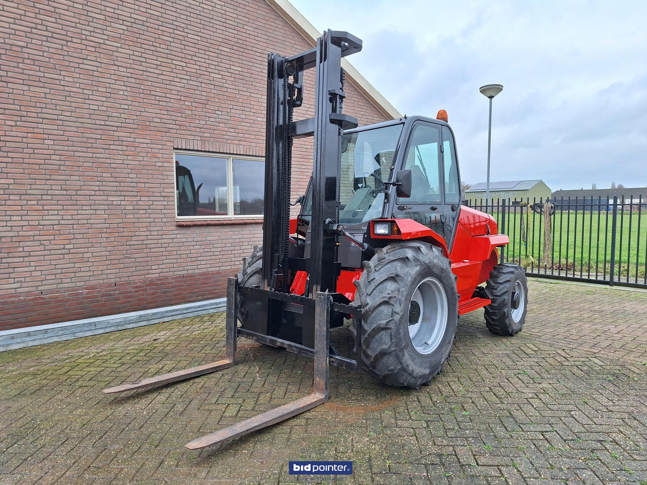 Manitou 30-4 4x4 - Diesel forklift: picture 1 Manitou 30-4 4x4 - Diesel forklift: picture 1