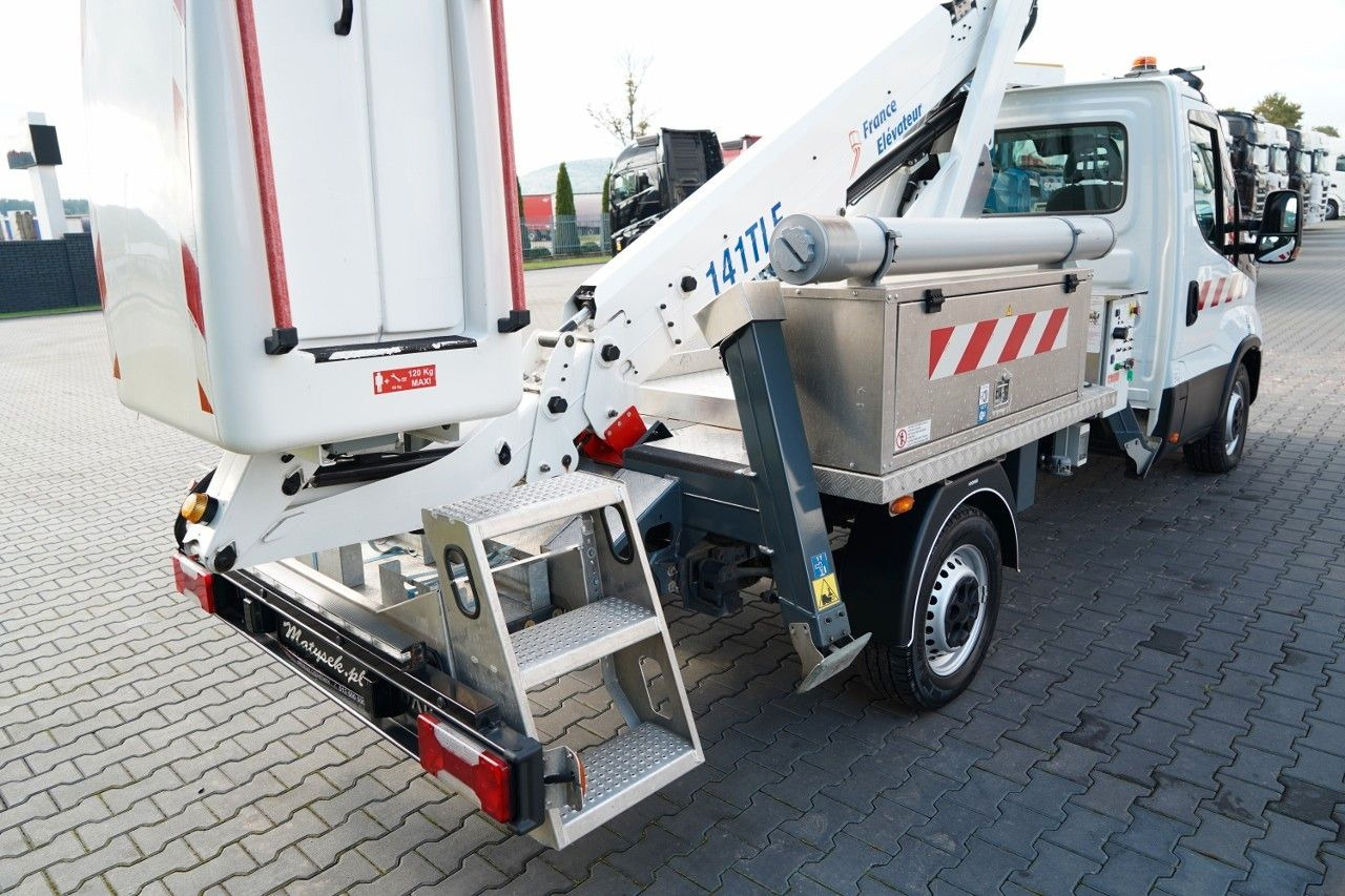 Truck mounted aerial platform Iveco DAILY 35-140 / ZWYŻKA / PODNOŚNIK KOSZOWY FRANCE: picture 12 Truck mounted aerial platform Iveco DAILY 35-140 / ZWYŻKA / PODNOŚNIK KOSZOWY FRANCE: picture 12