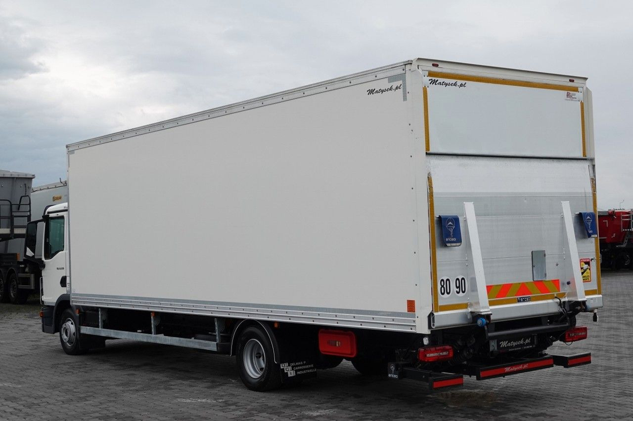 MAN TGL 12.250 / SOLÓWKA / KONTENER 8 M / WINDA / BO - Box truck: picture 2 MAN TGL 12.250 / SOLÓWKA / KONTENER 8 M / WINDA / BO - Box truck: picture 2