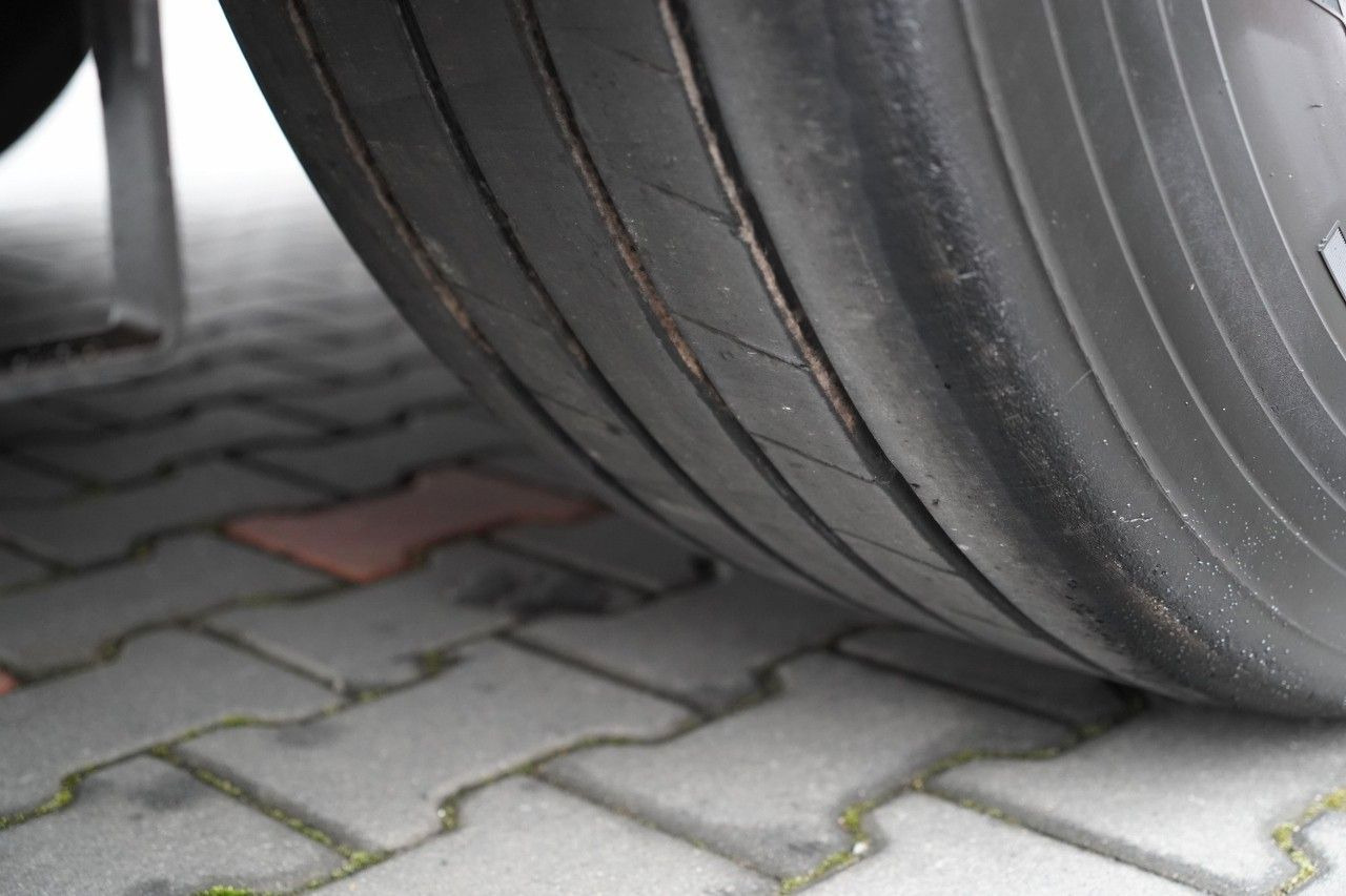 Refrigerator semi-trailer Schmitz Cargobull REFRIGERATED / NEW THERMO KING UNIT / SLX 300 /: picture 23