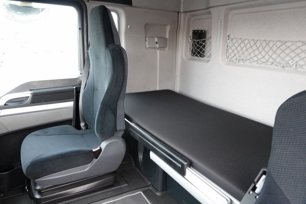 Tractor unit MAN TGX 18.480 / RETARDER / EURO 5 / EEV / SPROWADZO MAN TGX 18.480 / RETARDER / EURO 5 / EEV / SPROWADZO: picture 13 Tractor unit MAN TGX 18.480 / RETARDER / EURO 5 / EEV / SPROWADZO MAN TGX 18.480 / RETARDER / EURO 5 / EEV / SPROWADZO: picture 13