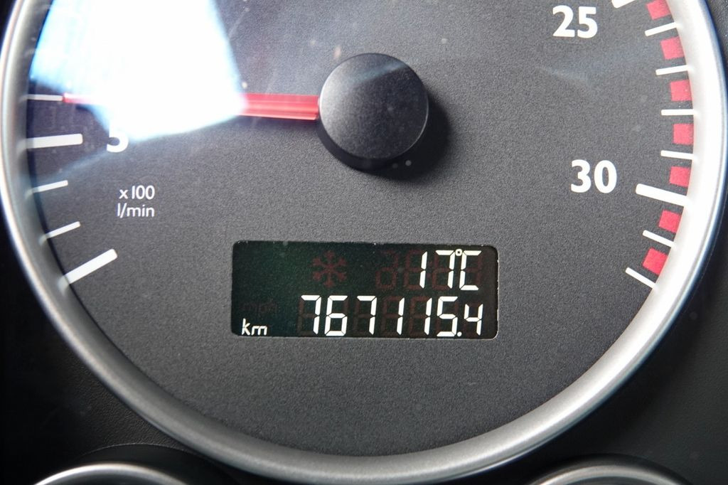 Tractor unit MAN TGX 18.480 / RETARDER / EURO 5 / EEV / SPROWADZO MAN TGX 18.480 / RETARDER / EURO 5 / EEV / SPROWADZO: picture 17 Tractor unit MAN TGX 18.480 / RETARDER / EURO 5 / EEV / SPROWADZO MAN TGX 18.480 / RETARDER / EURO 5 / EEV / SPROWADZO: picture 17