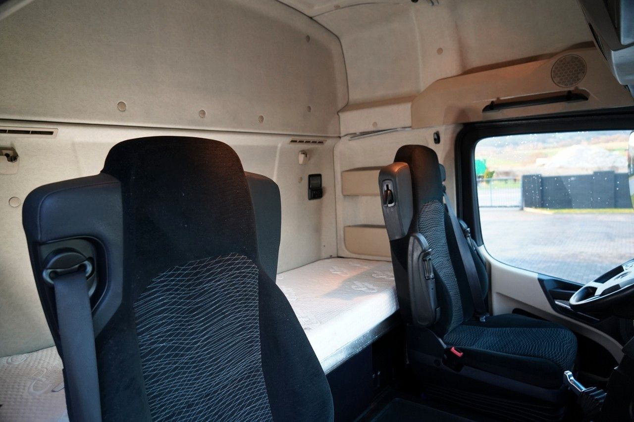 Tractor unit Mercedes-Benz ACTROS 1845 / STREAM SPACE: picture 32