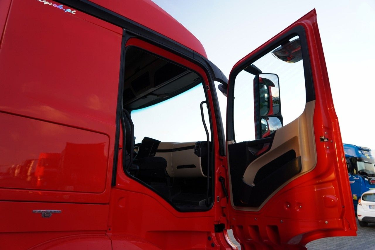 Tractor unit Mercedes-Benz ACTROS 1845 / STREAM SPACE: picture 33