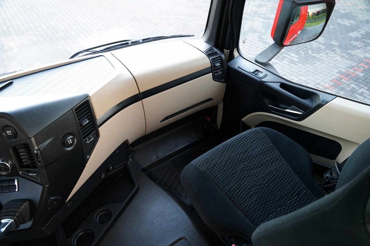 Tractor unit Mercedes-Benz ACTROS 1845 / STREAM SPACE: picture 29