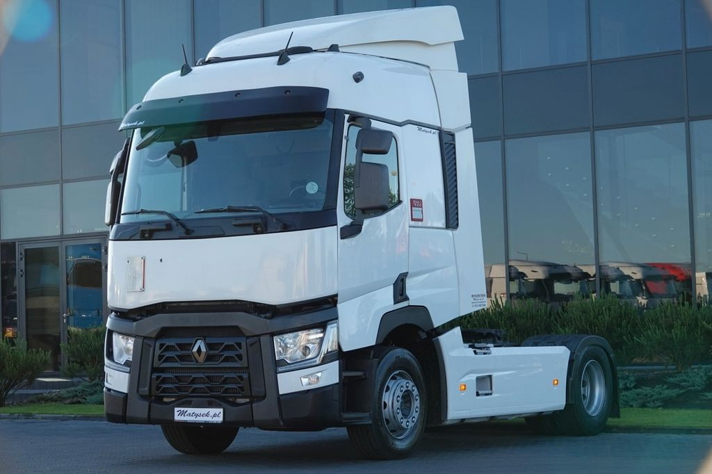 Renault T 480 / 13L / 2017 ROK Renault T 480 / 13L / 2017 ROK - Tractor unit: picture 2 Renault T 480 / 13L / 2017 ROK Renault T 480 / 13L / 2017 ROK - Tractor unit: picture 2