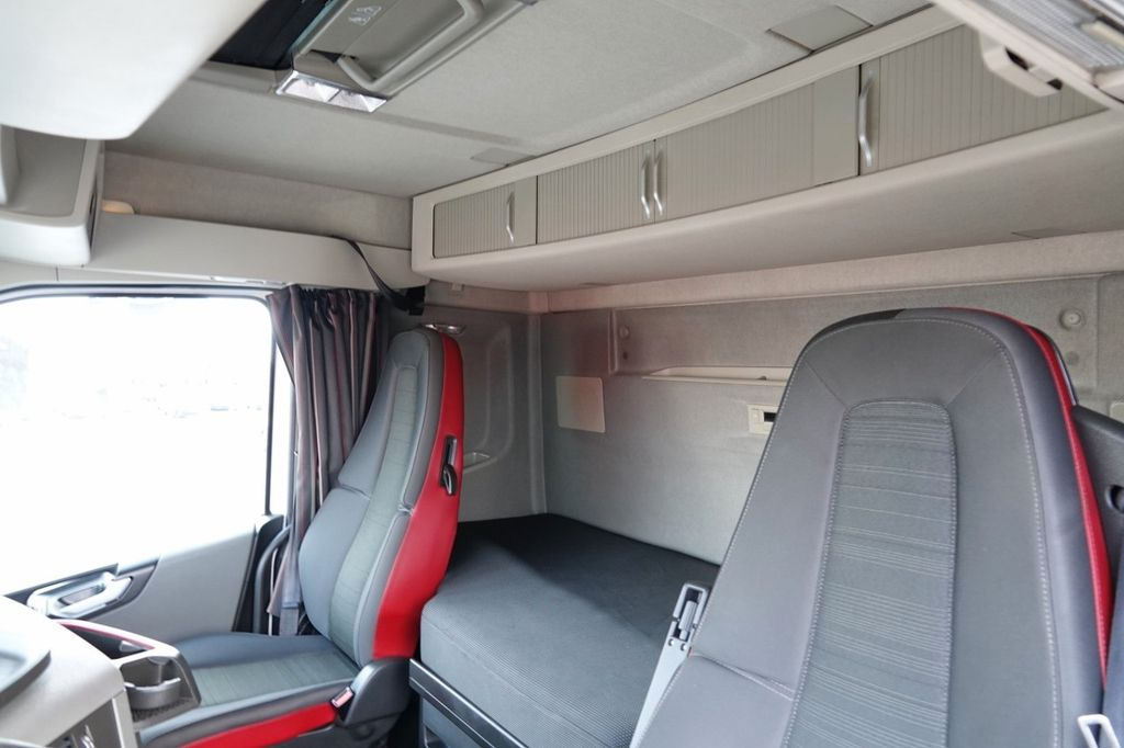 Tractor unit Volvo FH 460 / NISKA KABINA / 2018 YEAR / SPROWADZONY: picture 12 Tractor unit Volvo FH 460 / NISKA KABINA / 2018 YEAR / SPROWADZONY: picture 12