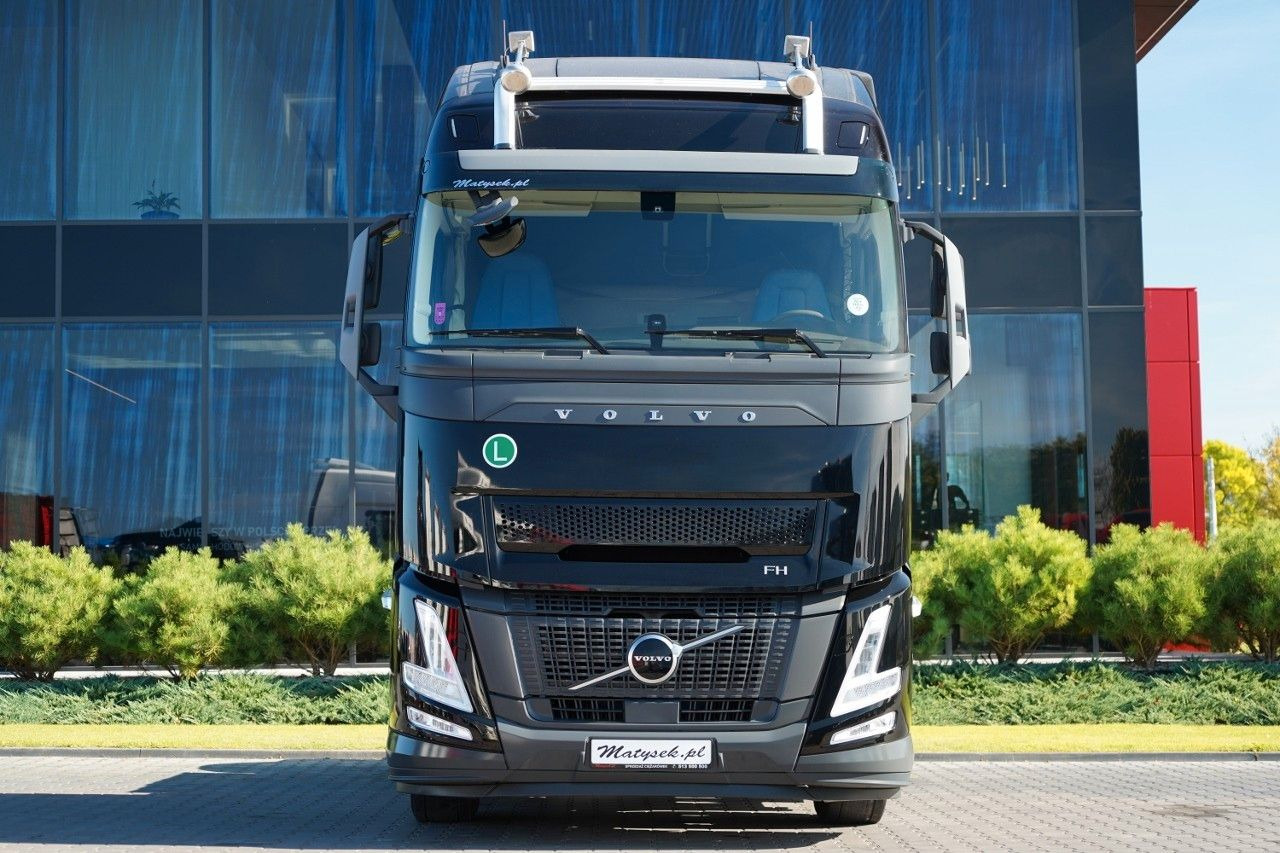 Volvo FH 500 / 2025 ROK / 97 TYS KM / XXL / I-SHIFT - Tractor unit: picture 3 Volvo FH 500 / 2025 ROK / 97 TYS KM / XXL / I-SHIFT - Tractor unit: picture 3